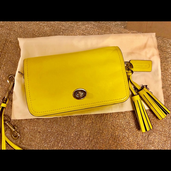 Coach yellow purse with removable straps - Picture 6 of 8